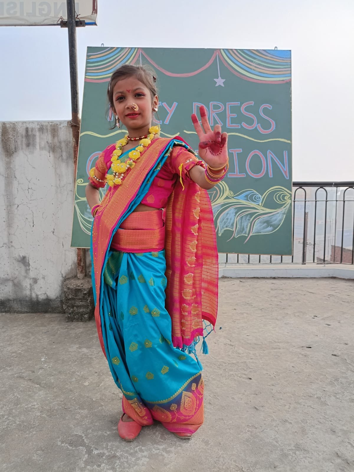 Girl dressed in traditional Maharashtrian Nauvari saree